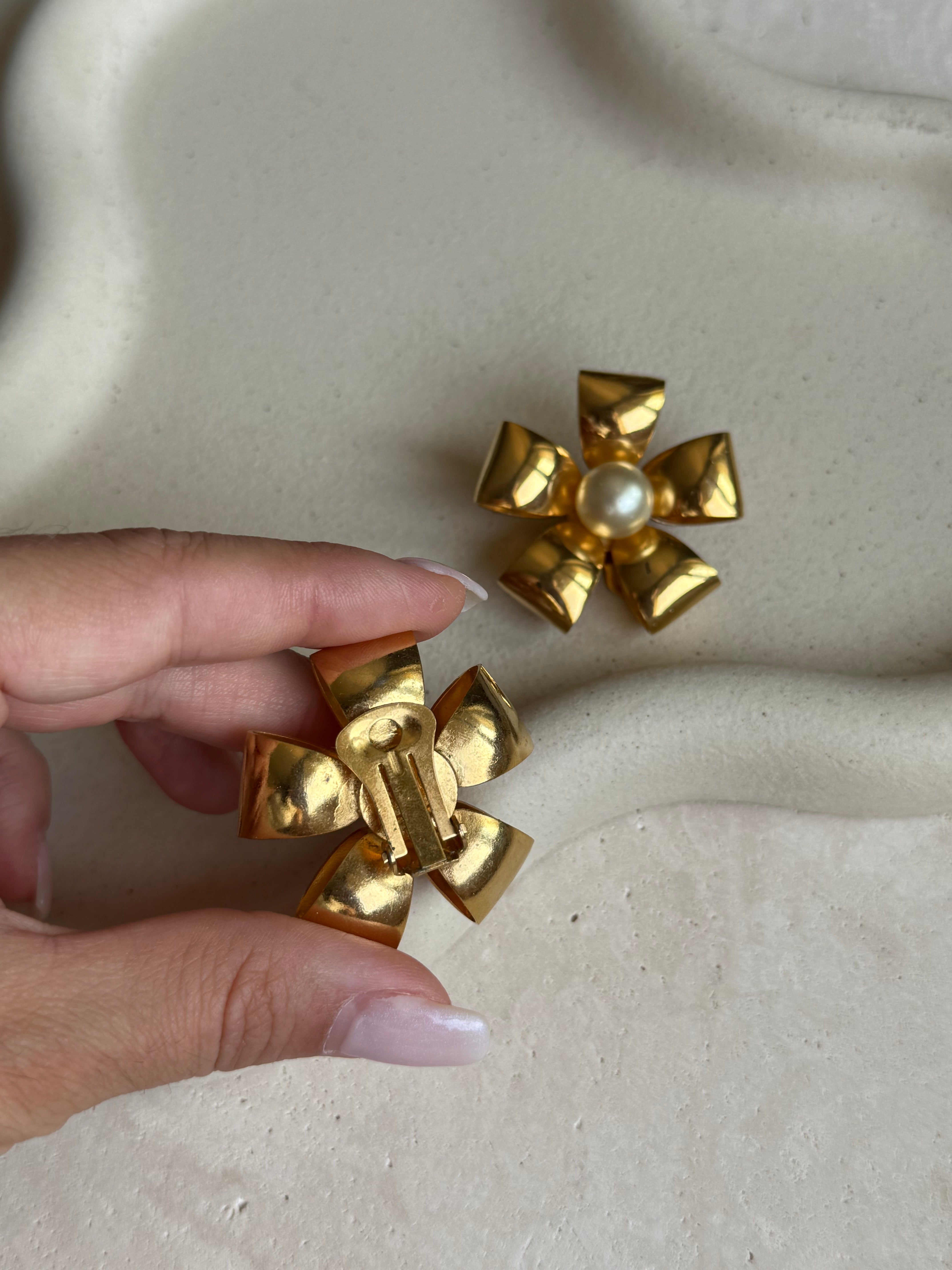 XL vintage floral faux pearl earrings