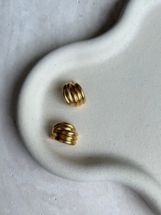 Boucles d’oreilles vintage demi-créoles dorées