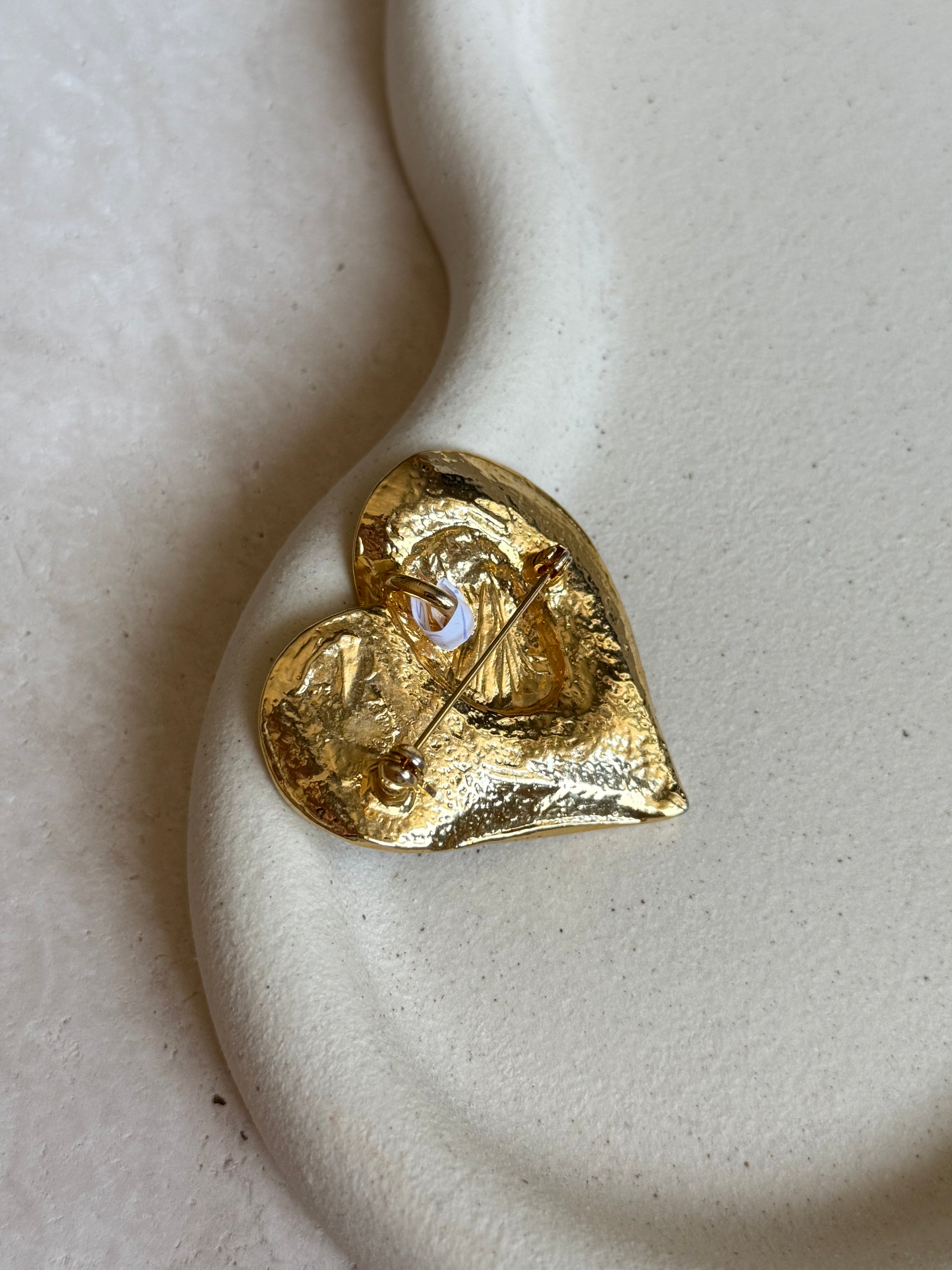 Broche coeur doré vintage
