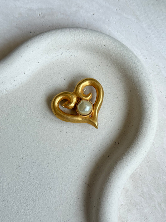 Broche coeur et perle vintage