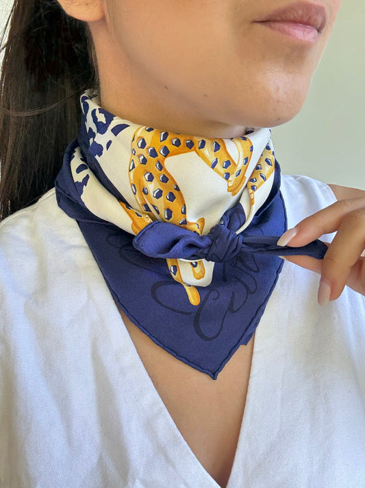 Foulard Cartier – Modèle bleu marine et panthères