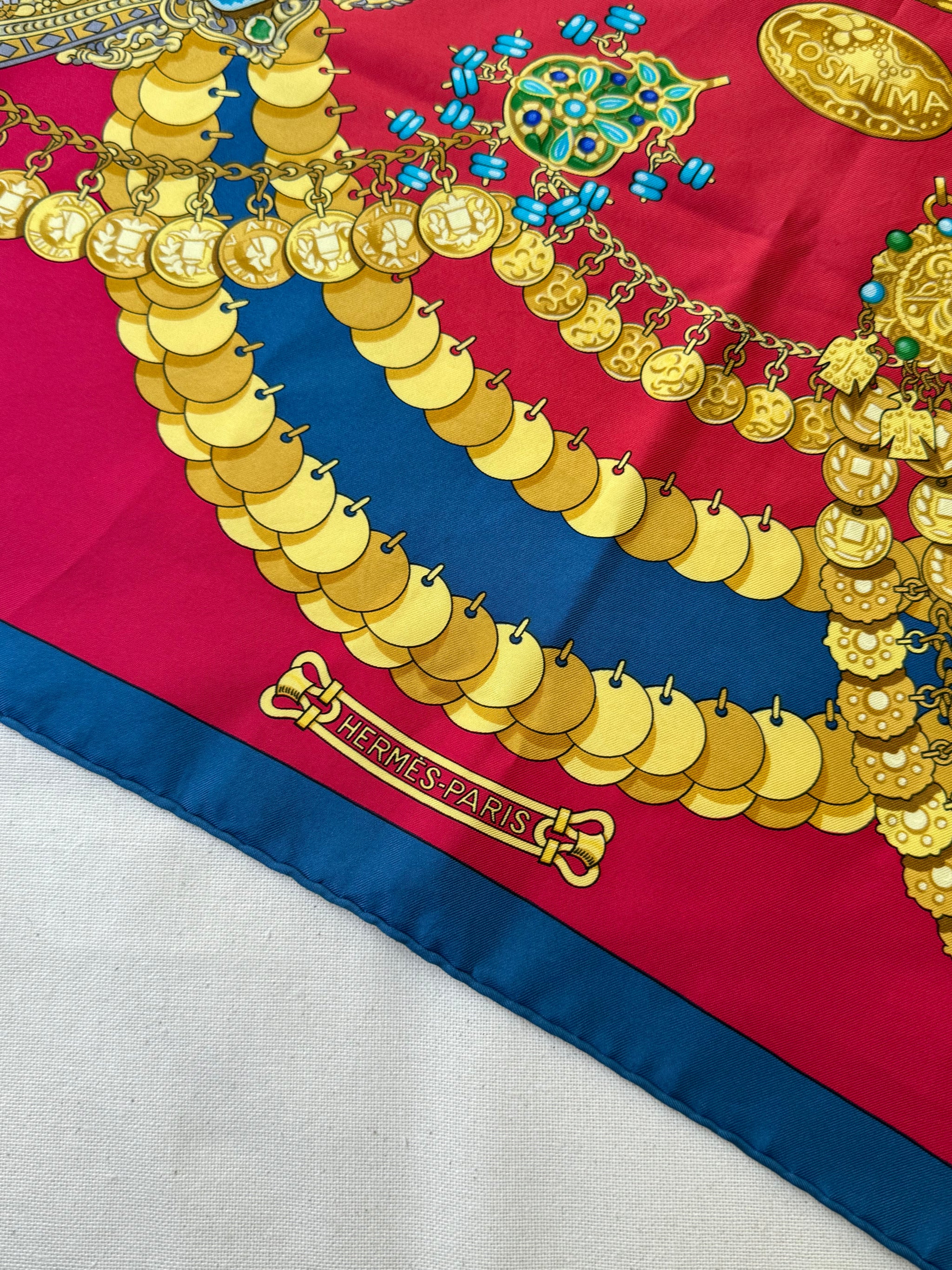 Foulard Hermès – Modèle Kosmima