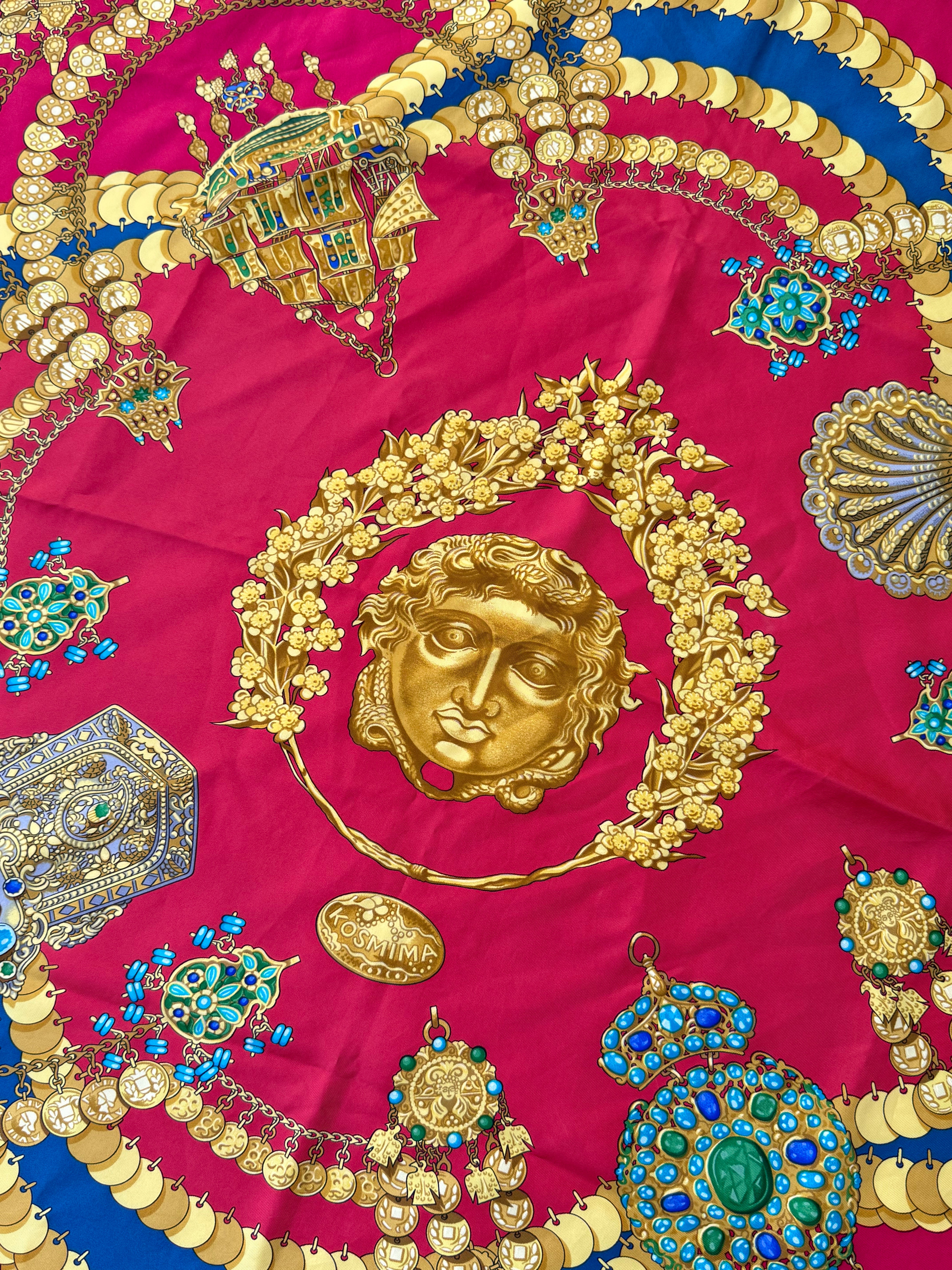 Foulard Hermès – Modèle Kosmima