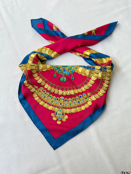 Foulard Hermès – Modèle Kosmima