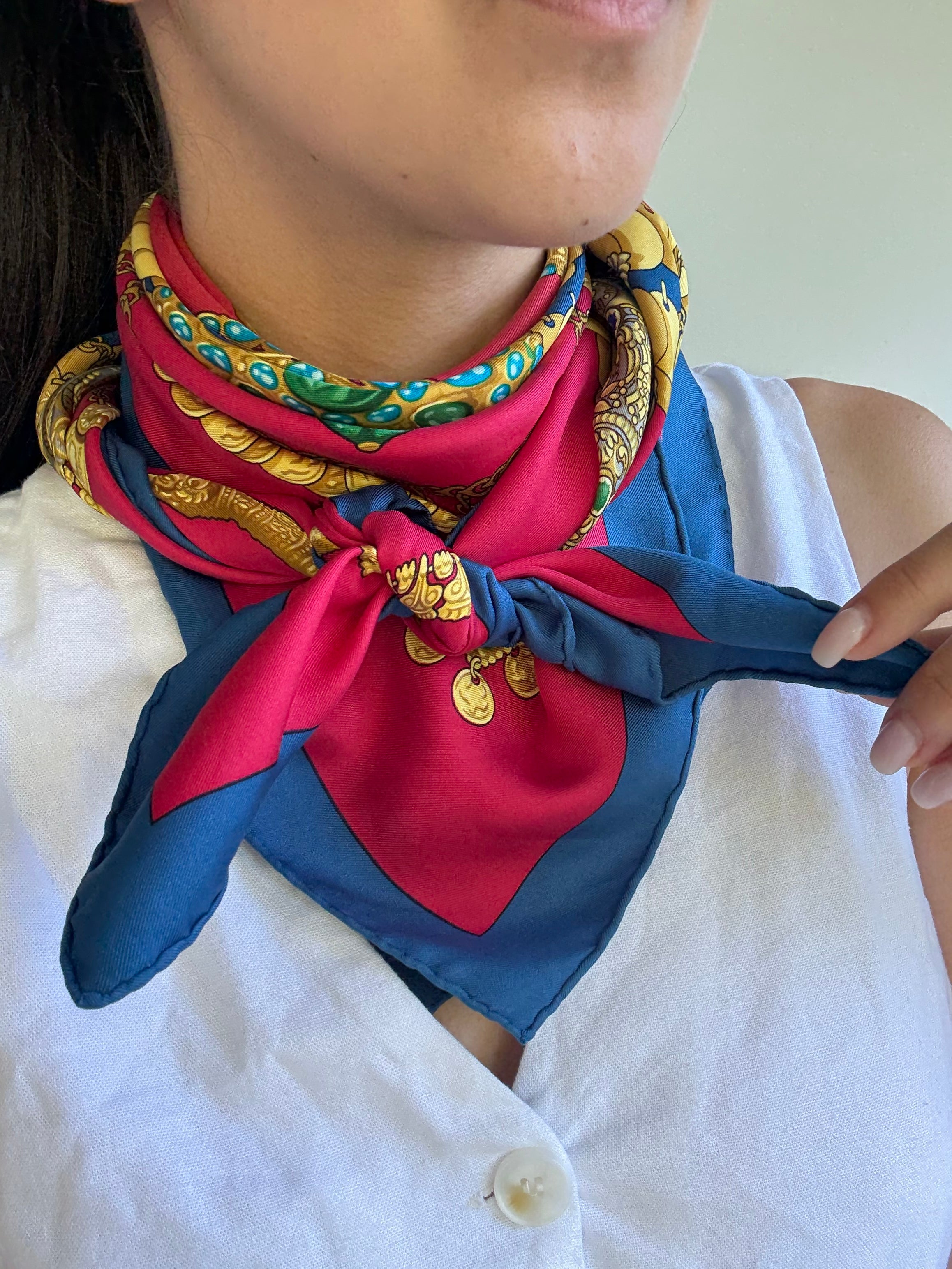 Foulard Hermès – Modèle Kosmima