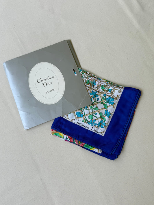Foulard Christian Dior – Modèle floral