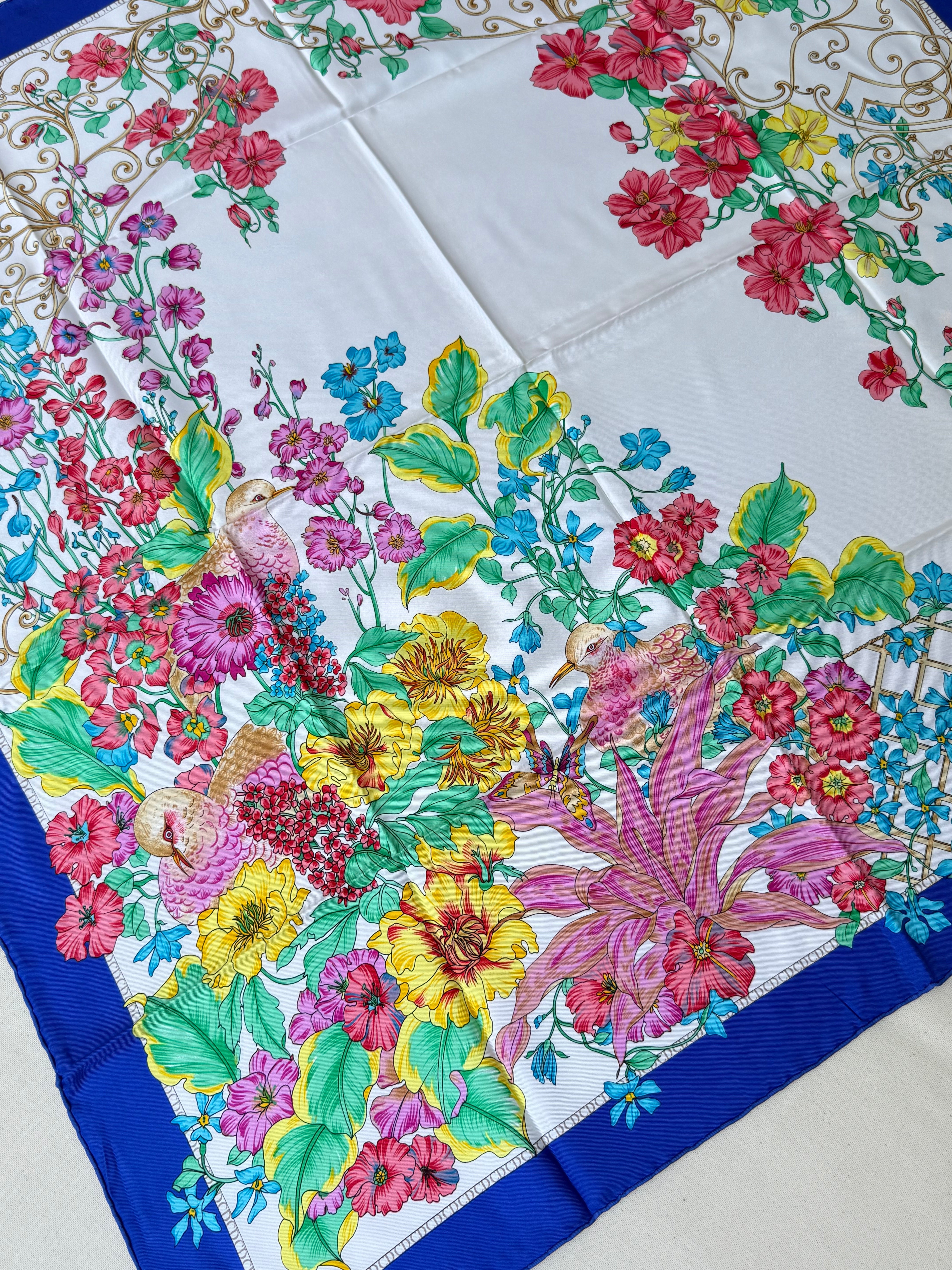 Foulard Christian Dior – Modèle floral
