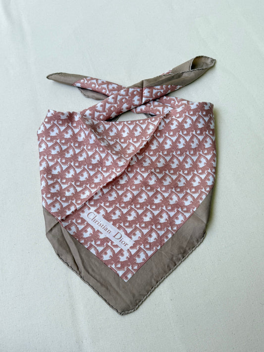 Foulard Christian Dior – Modèle monogramme rose