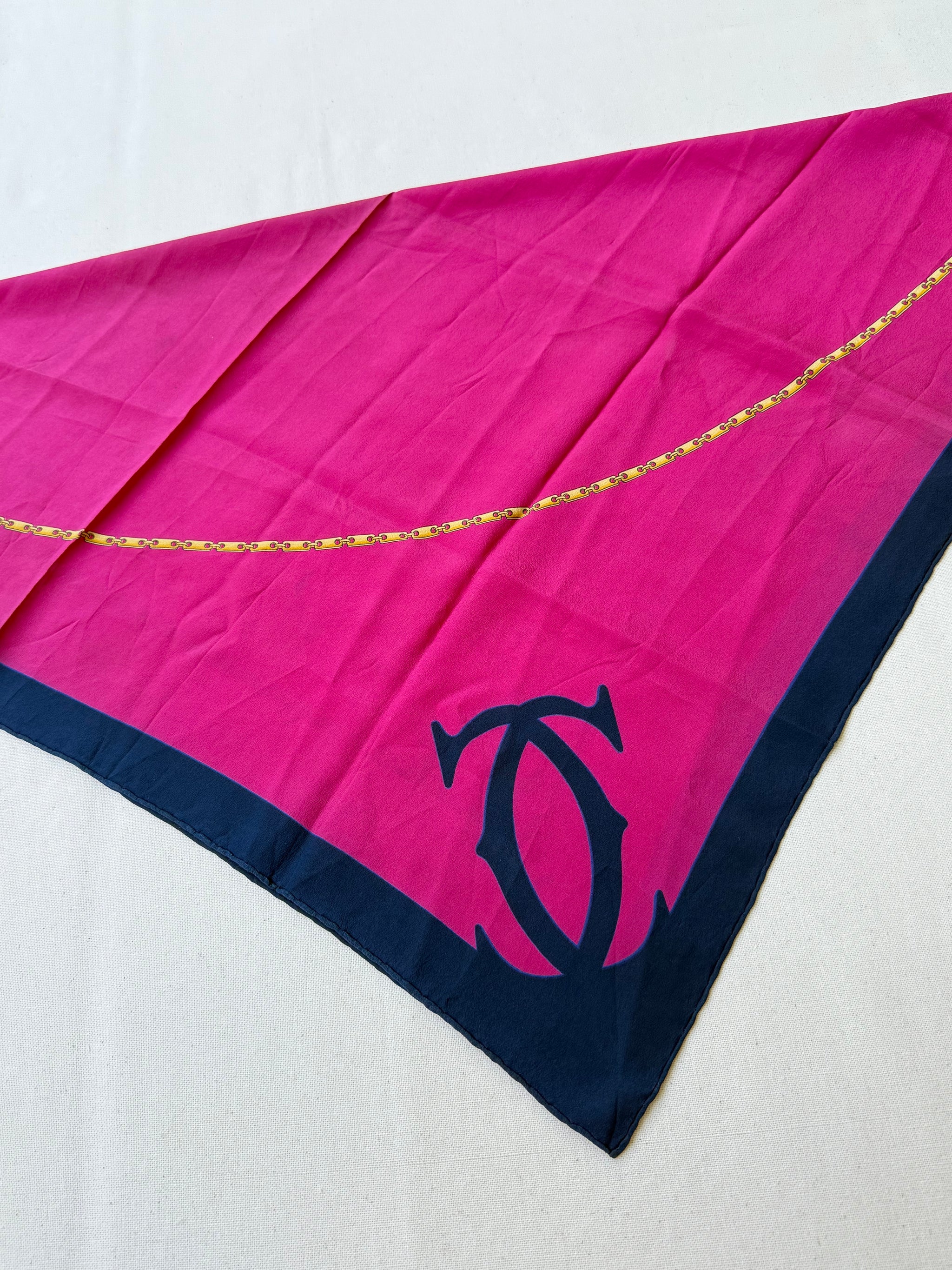 Foulard Cartier – Modèle bleu marine et fushia