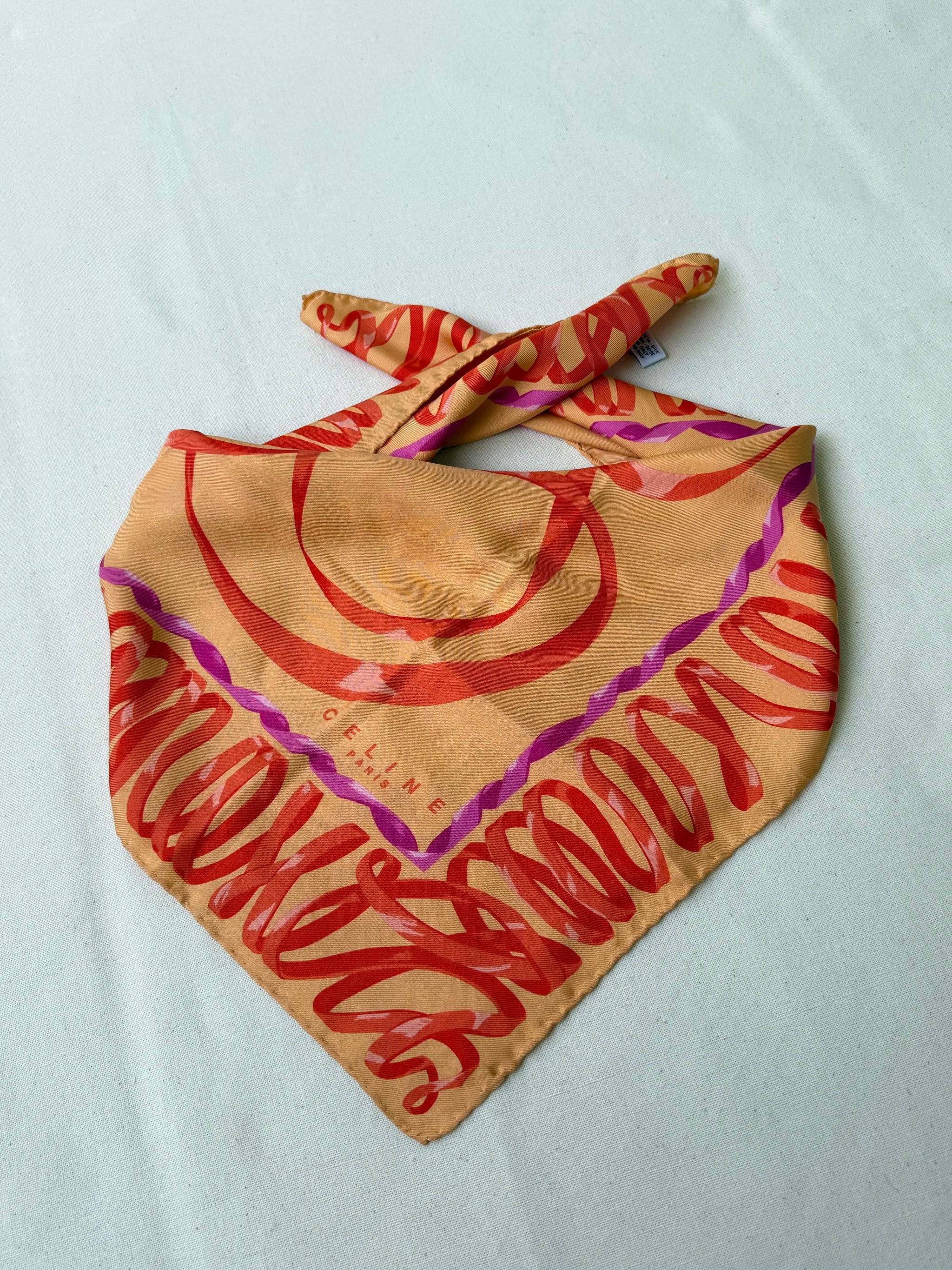Foulard Céline – Modèle orangé et rubans