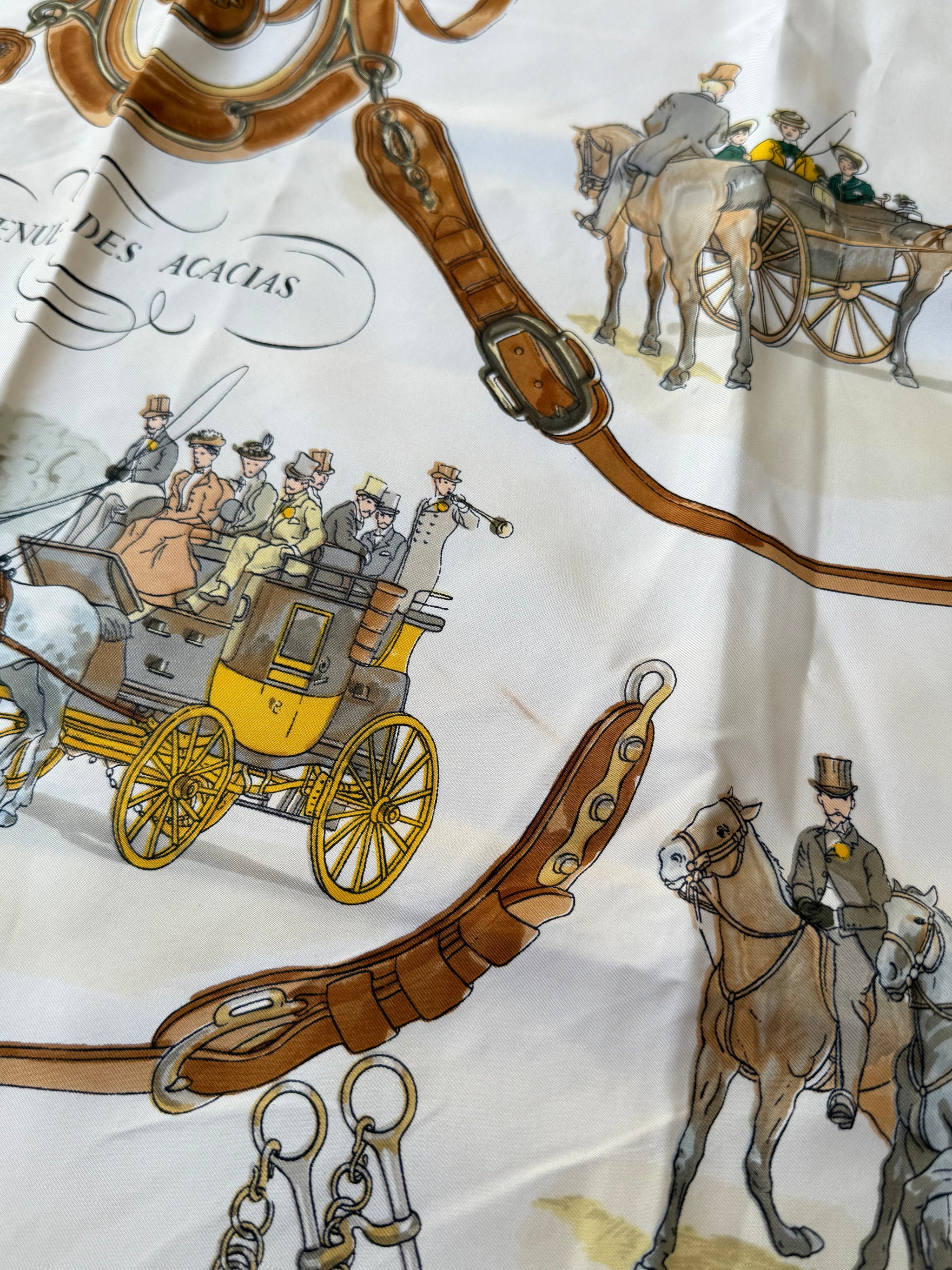Foulard Hermès – Modèle Avenue des Acacias