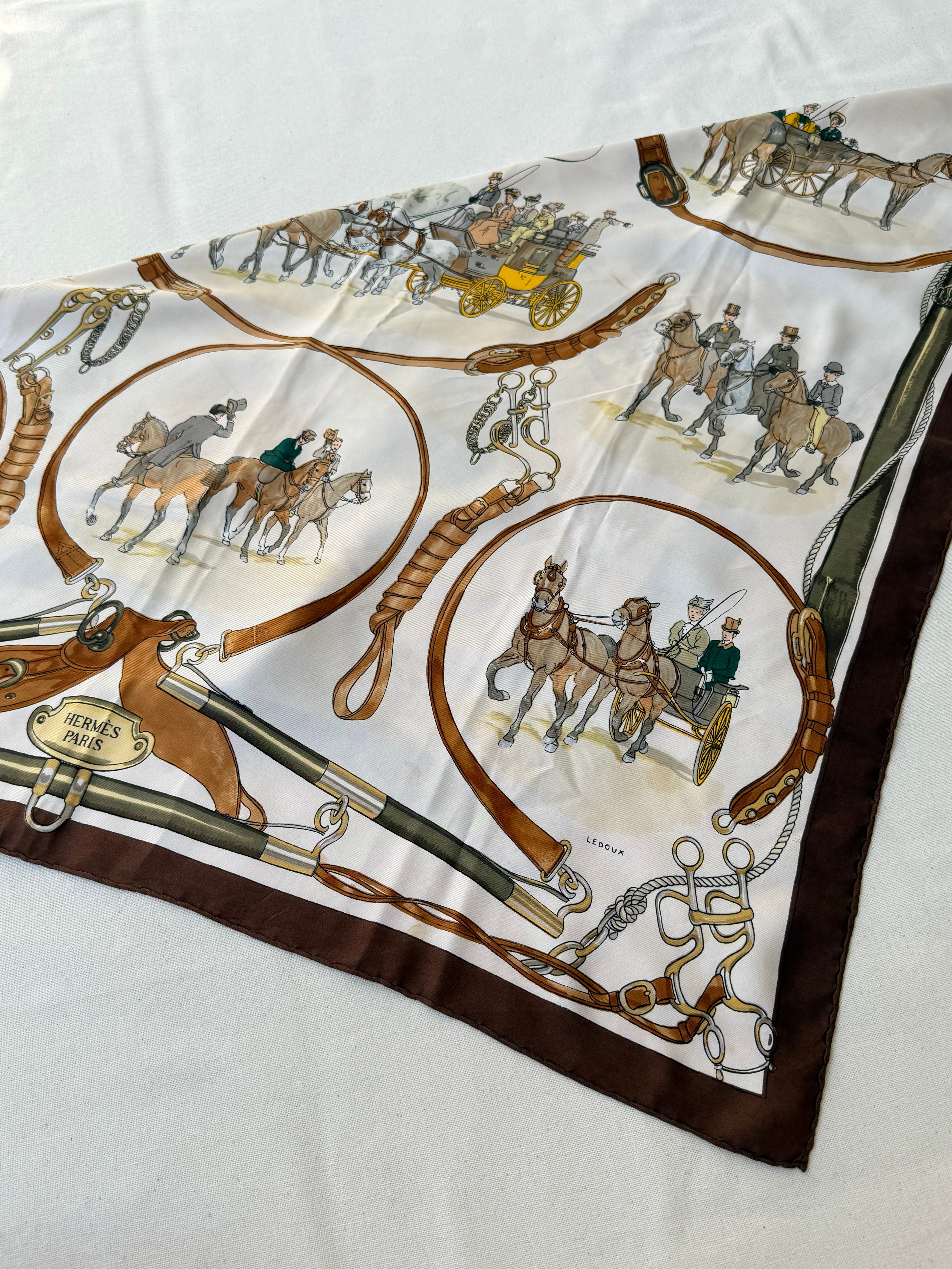Foulard Hermès – Modèle Avenue des Acacias