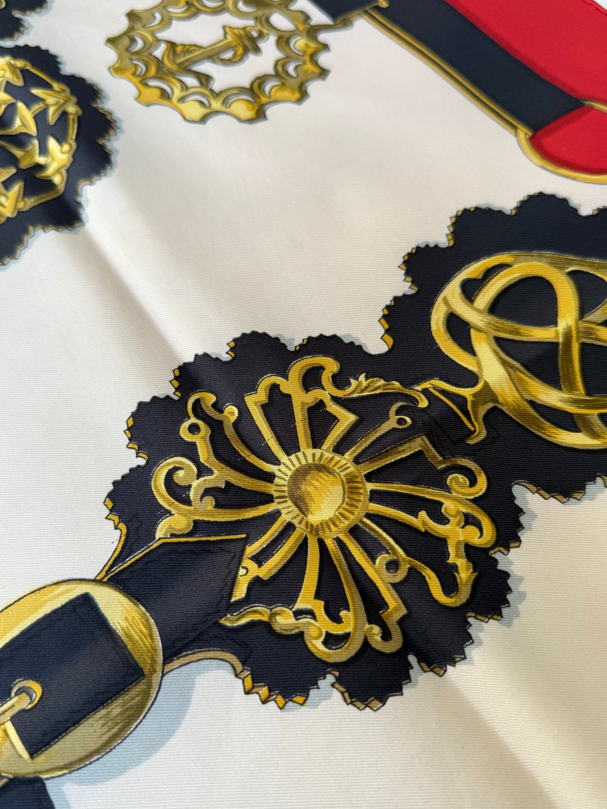 Foulard Hermès – Modèle Cuivreries