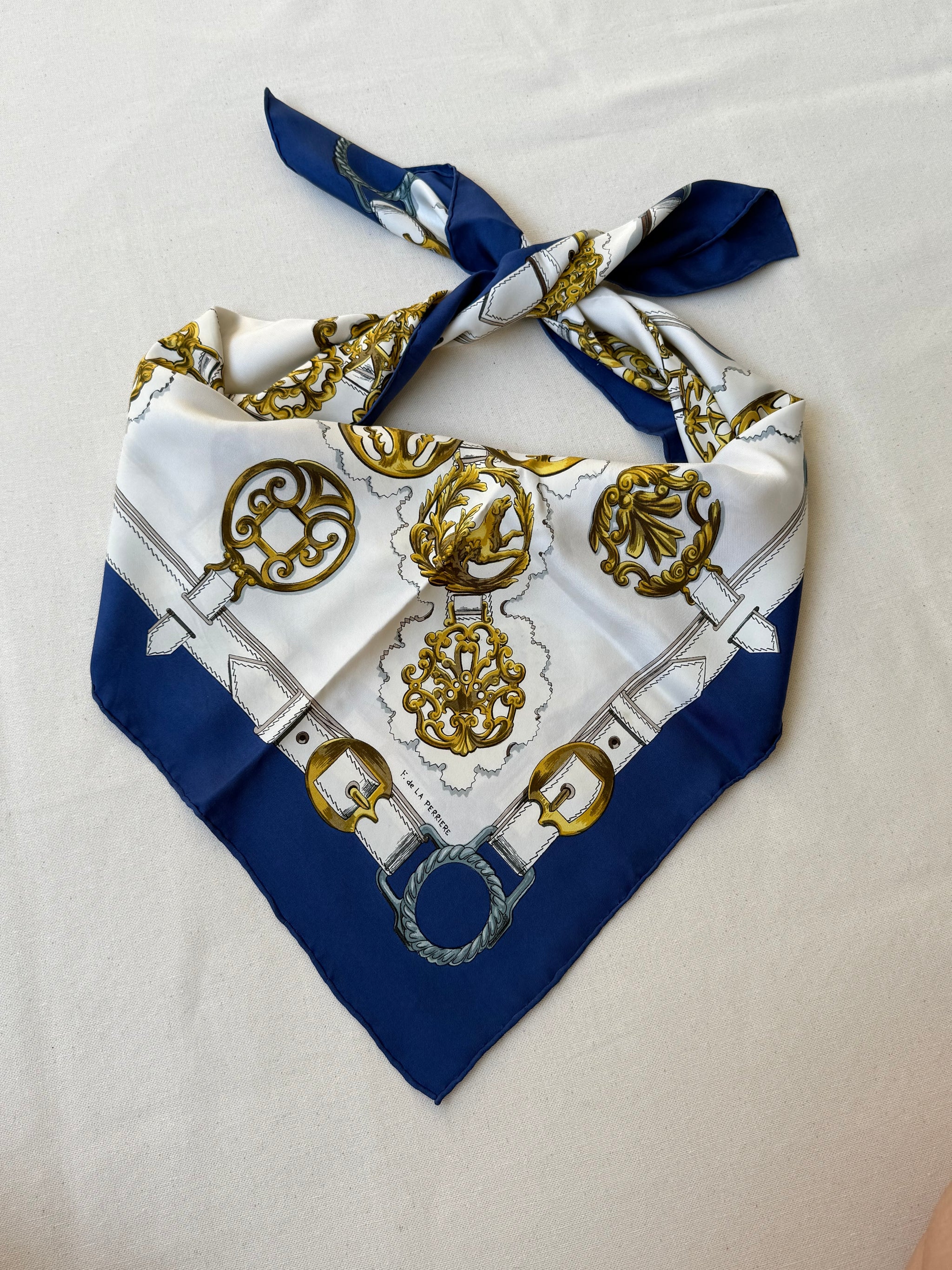Foulard Hermès – Modèle Cuivreries