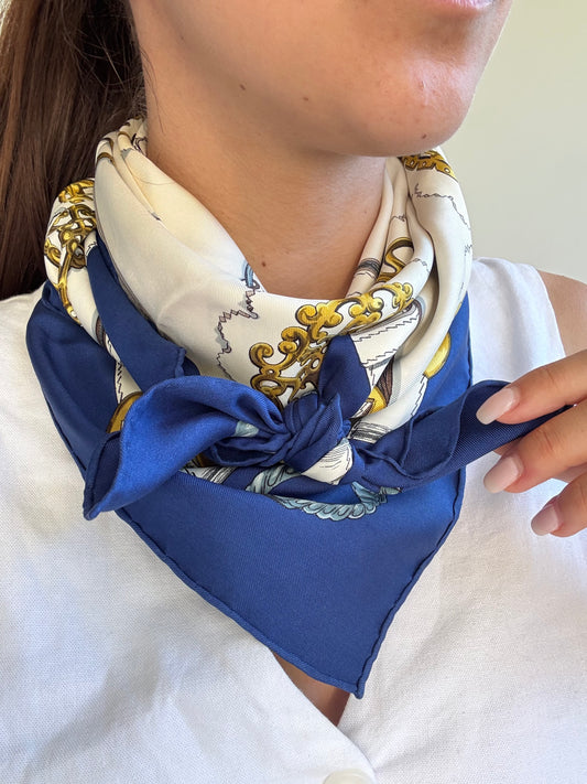 Foulard Hermès – Modèle Cuivreries