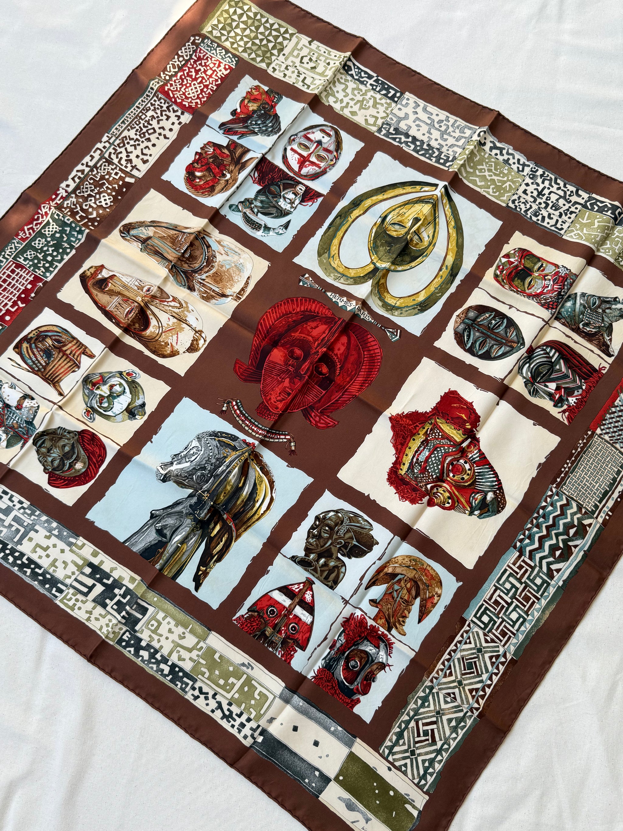 Foulard Hermès – Modèle Persona