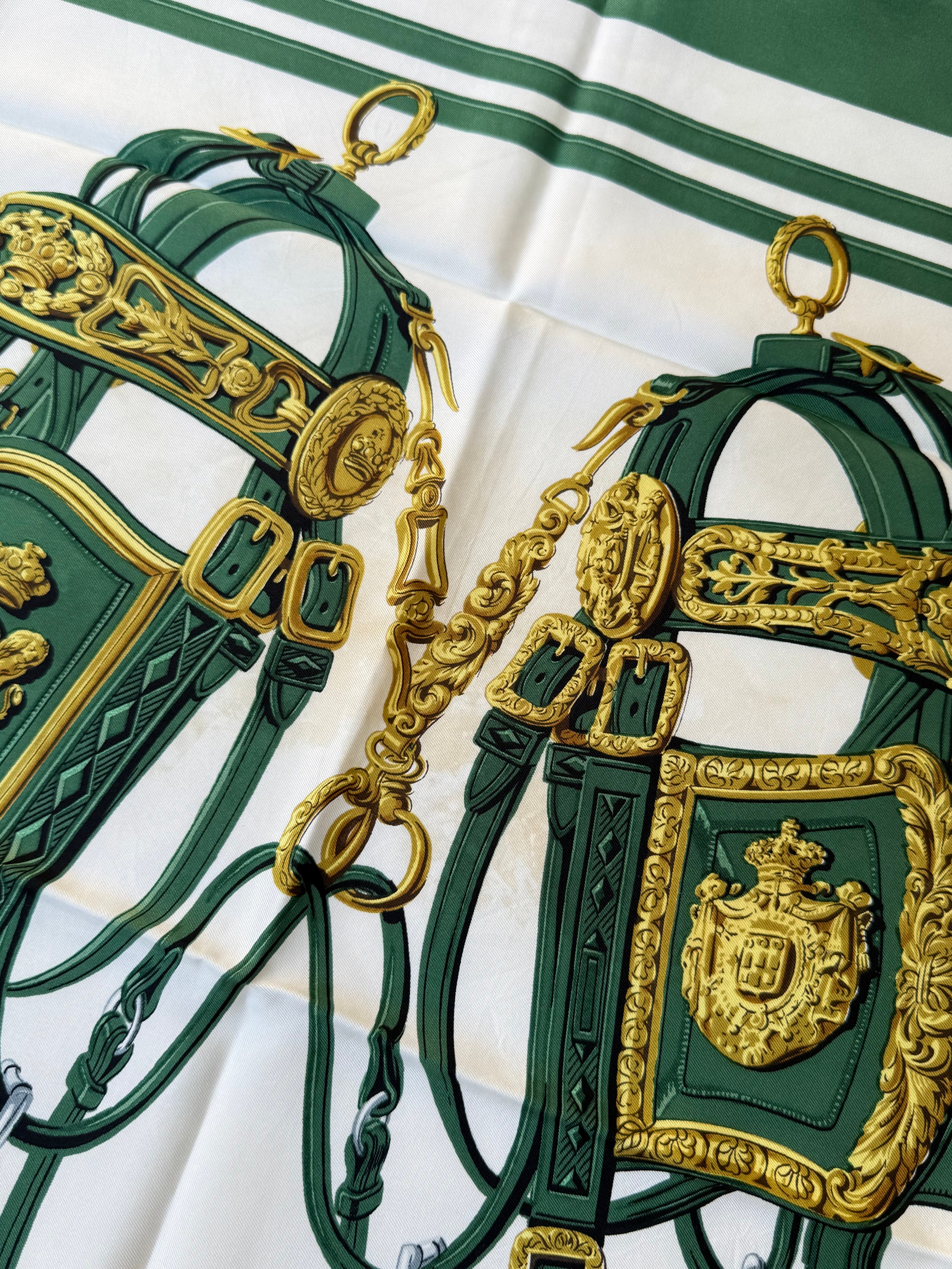Foulard Hermès – Modèle Brides de Gala