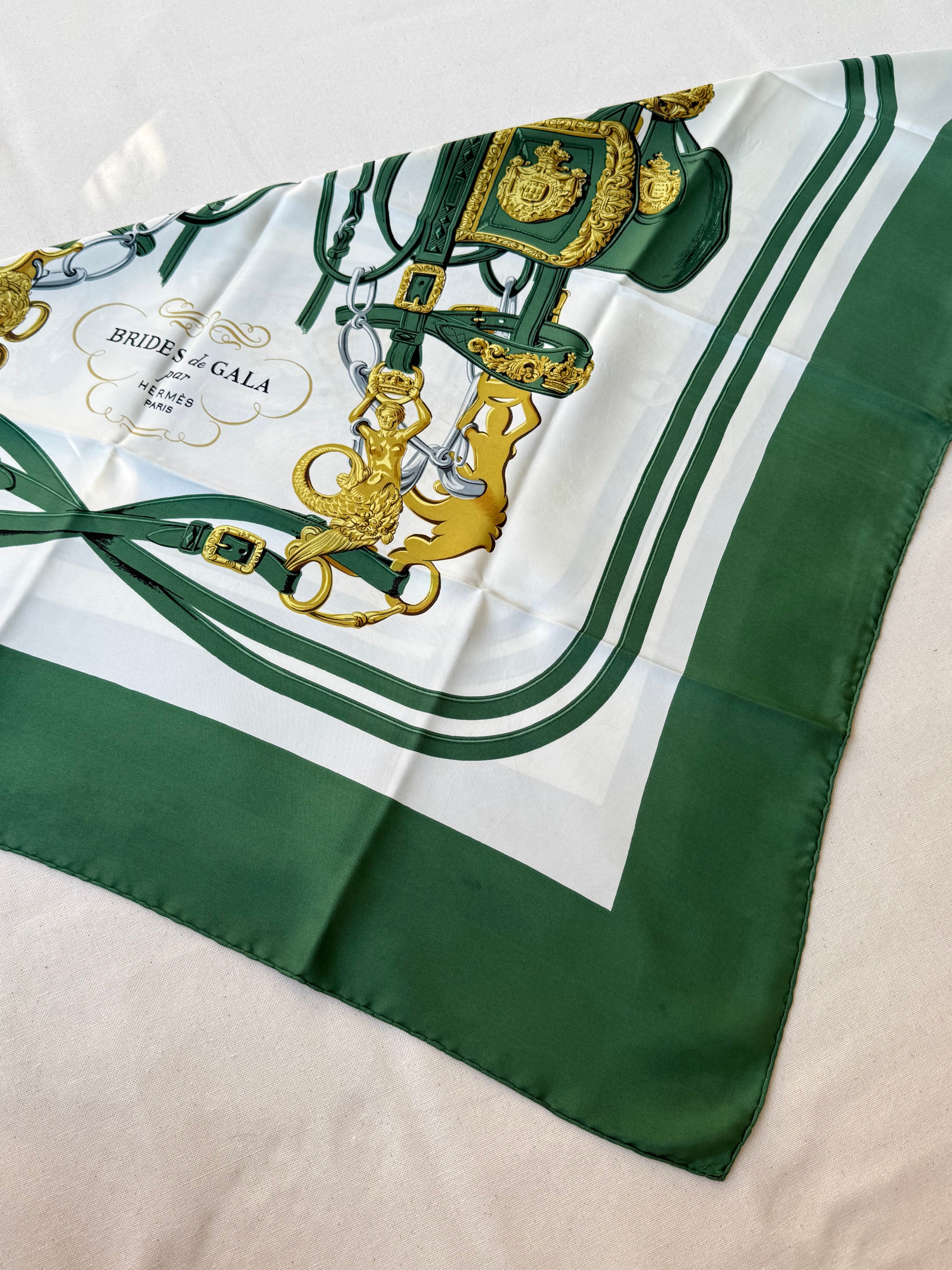 Foulard Hermès – Modèle Brides de Gala