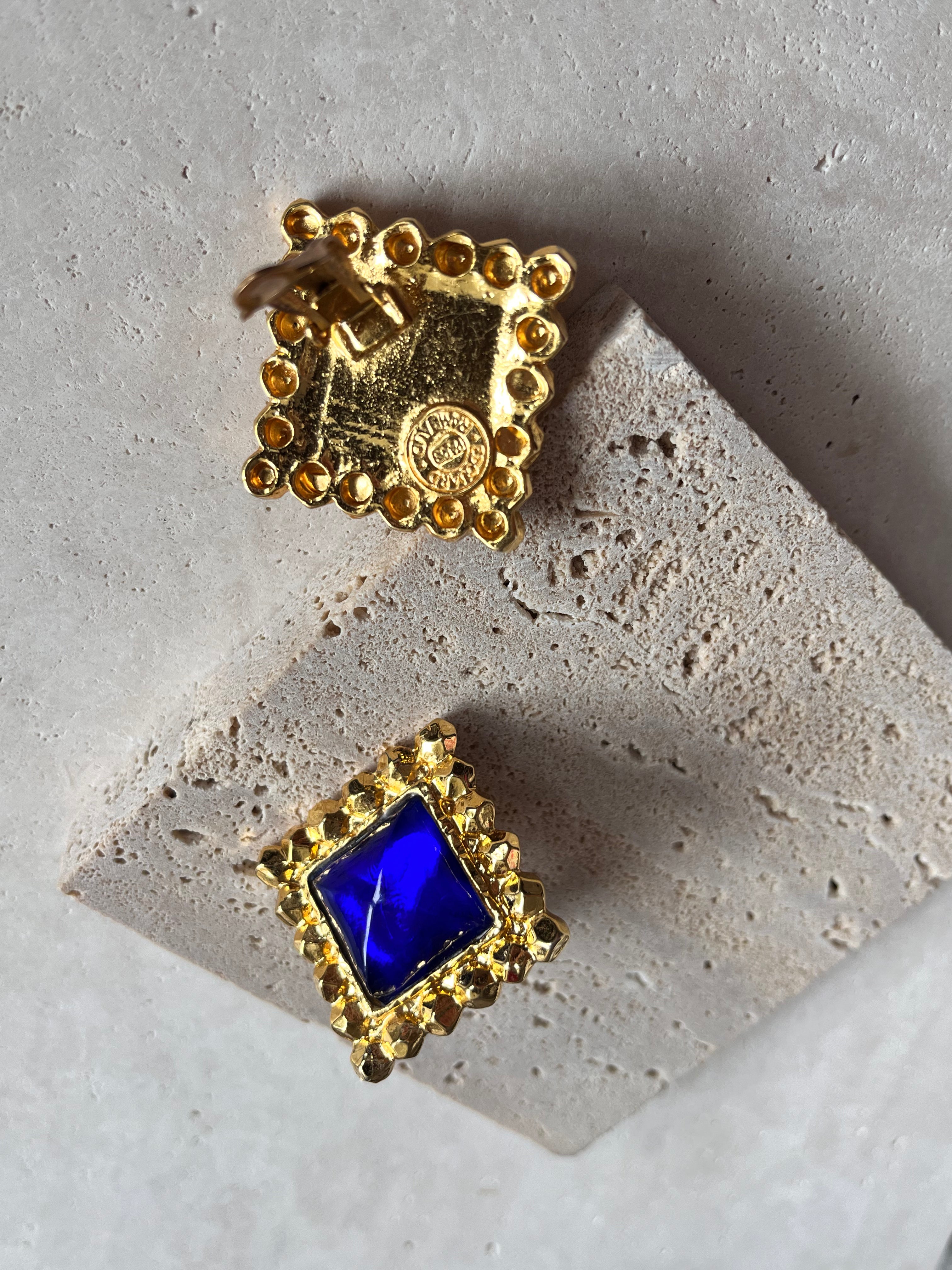 Boucles d'oreilles Édouard Rambaud vintage - Carrées cabochons bleu roi