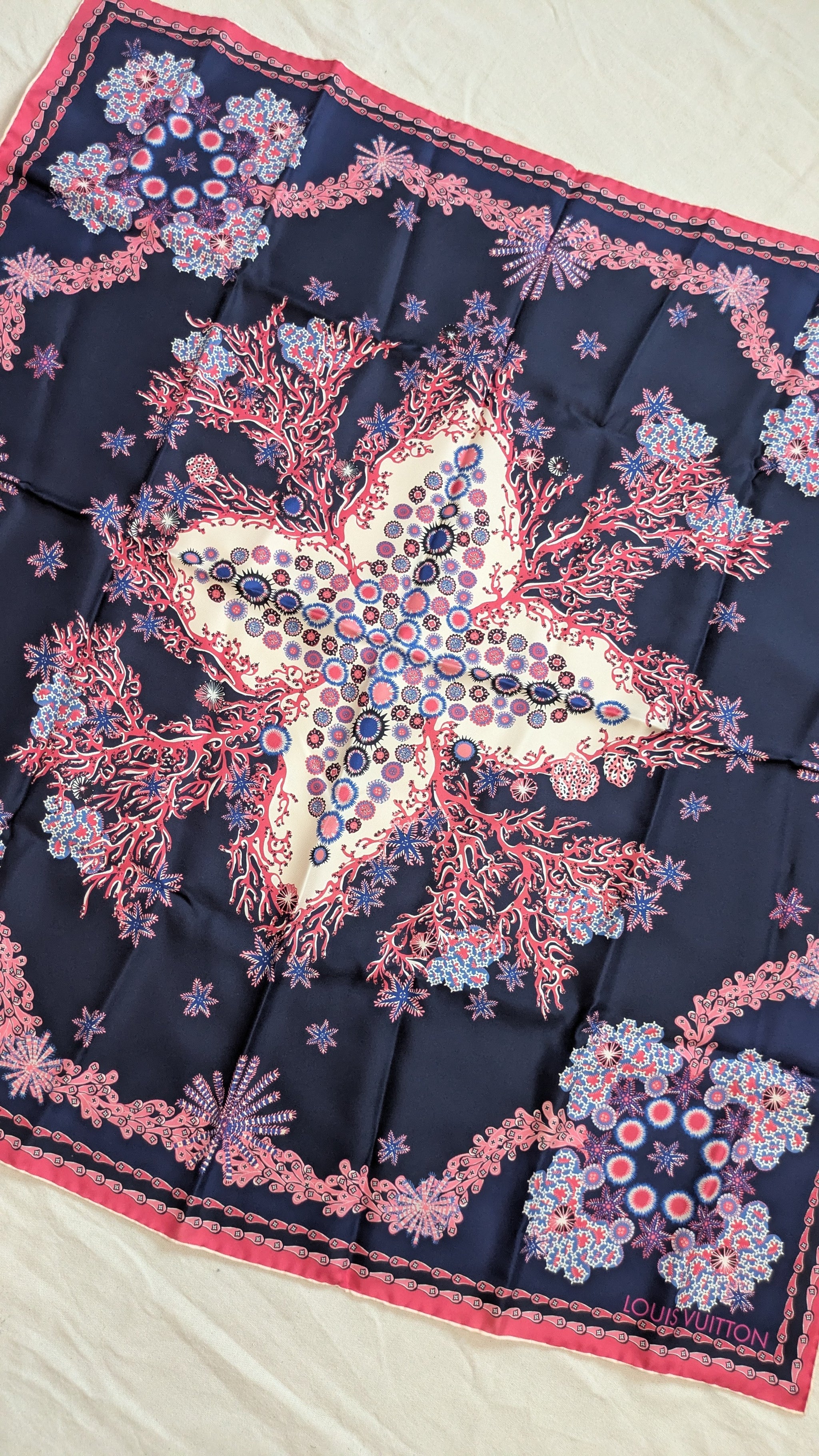 Foulard Louis Vuitton – Motifs marins
