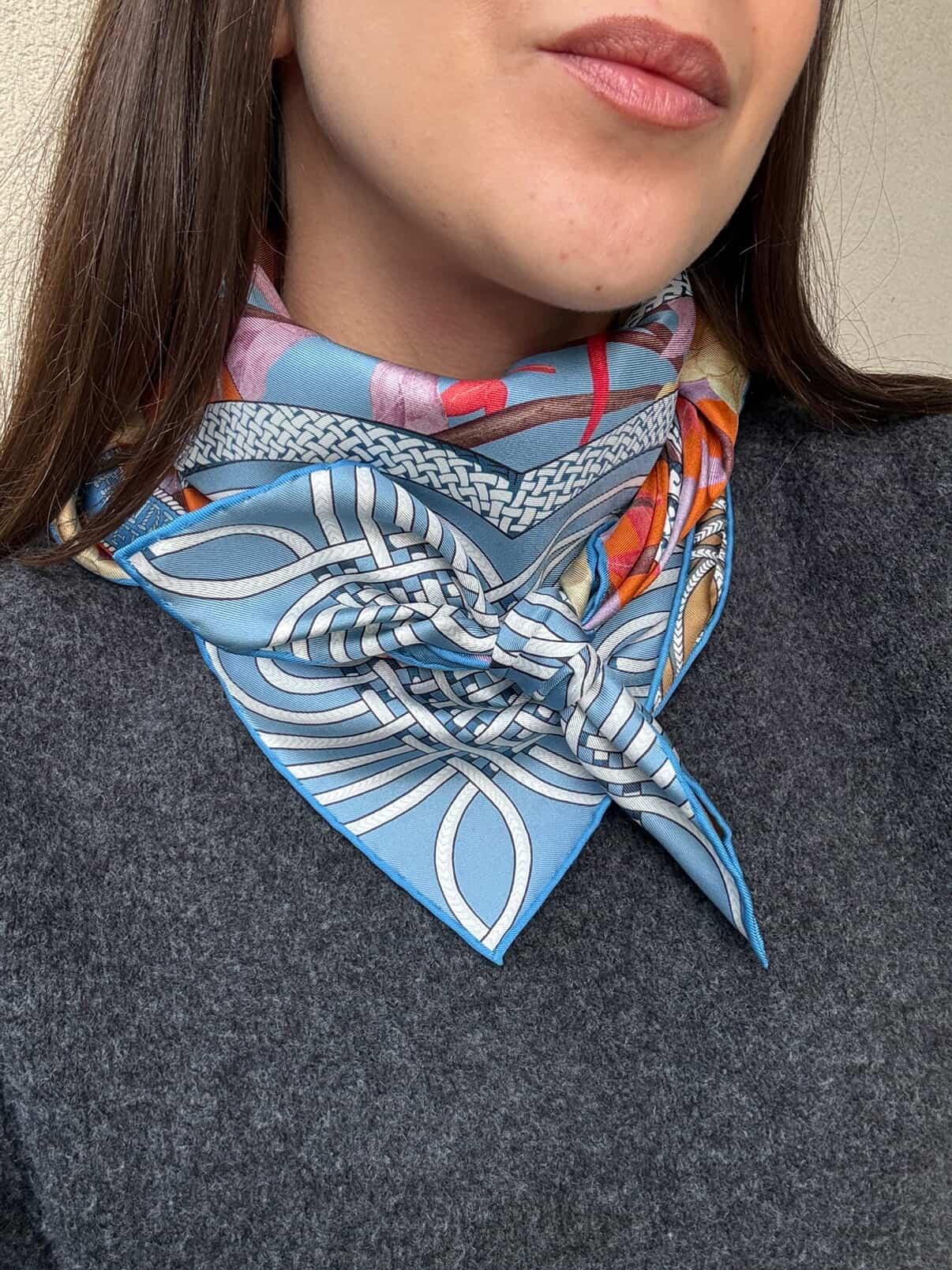Foulard Hermès double face– Modèle Brandebourgs fleuris