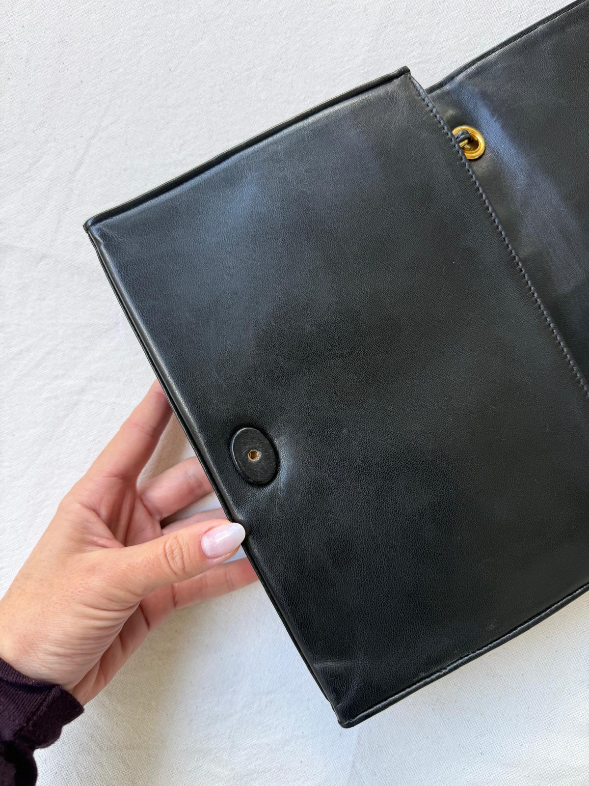 Sac Chanel single flap en cuir agneau noir matelassé