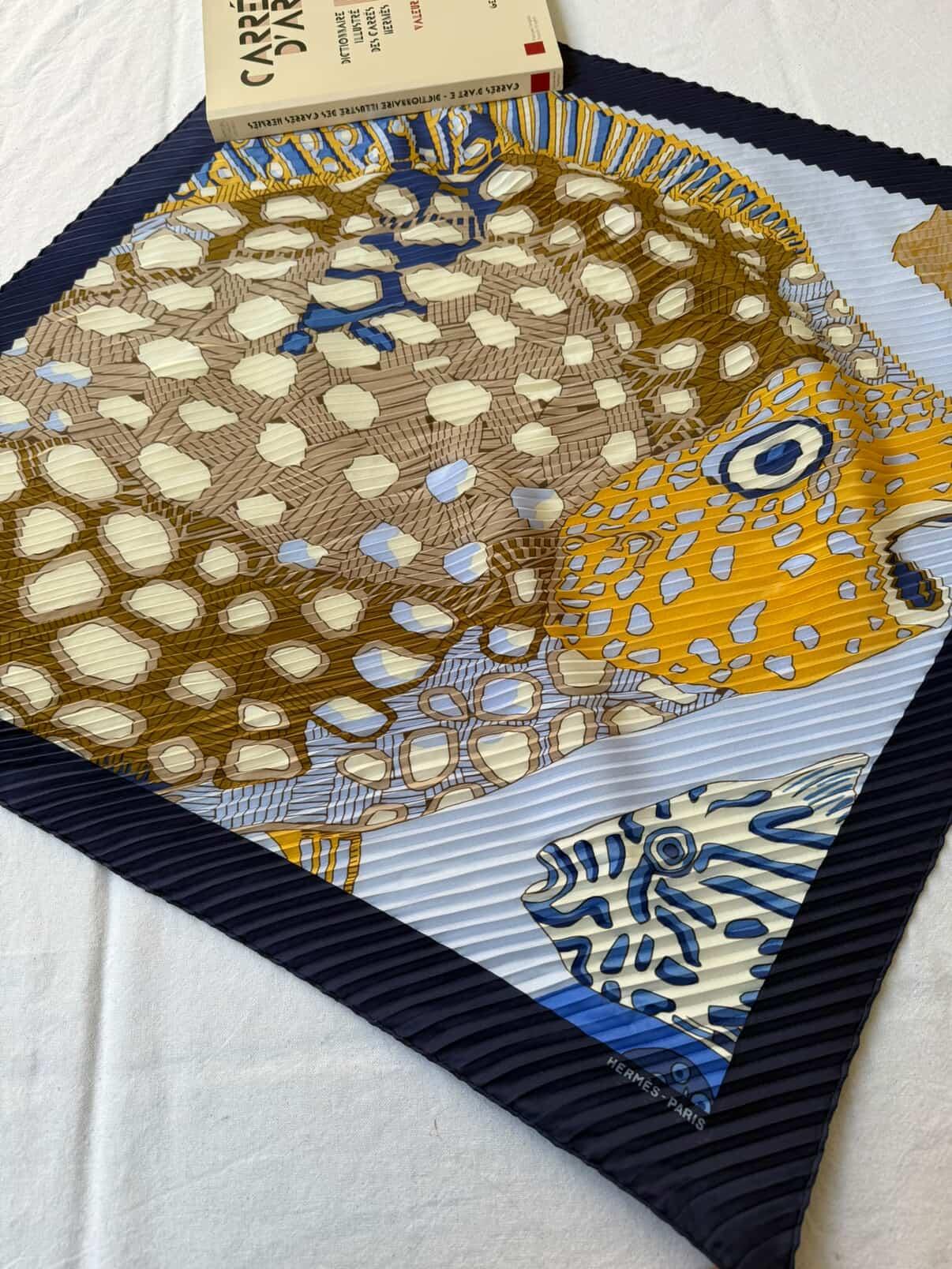 Foulard Hermès plissé – Modèle Grands fonds II