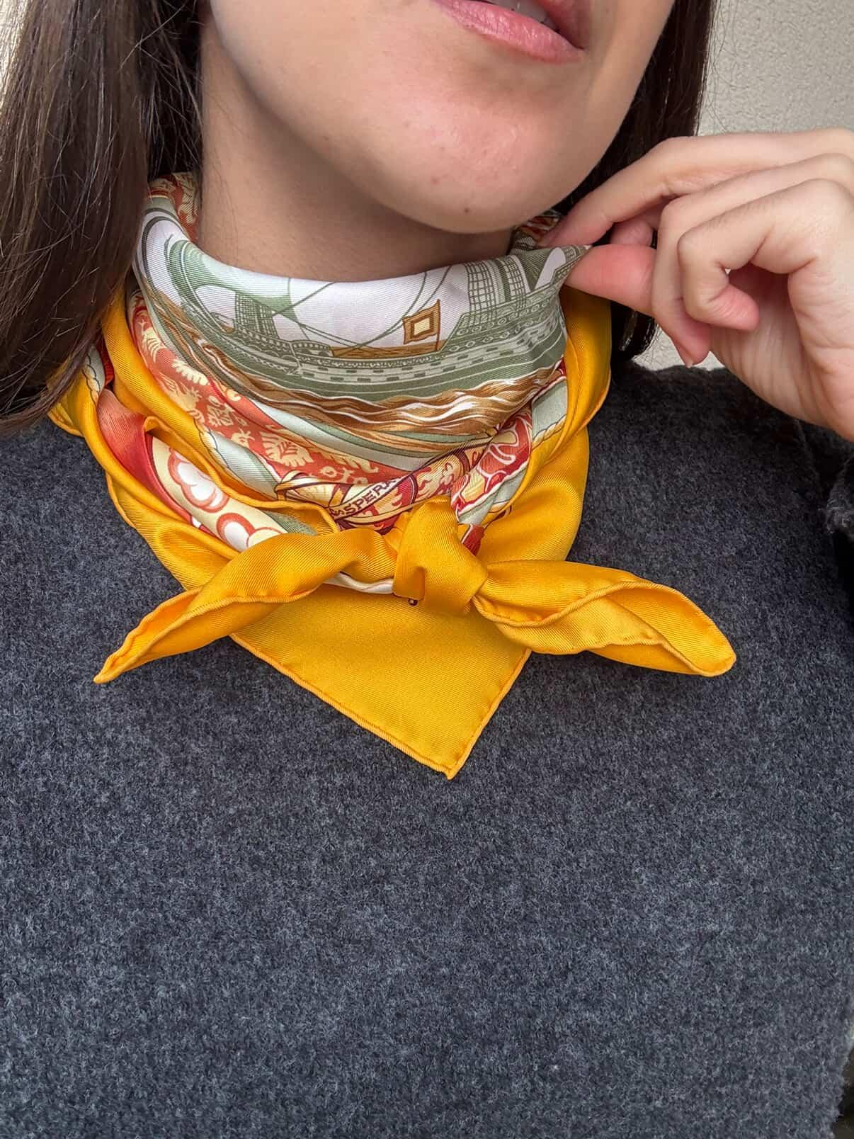 Foulard Hermès – Modèle Au delà des 5 mers