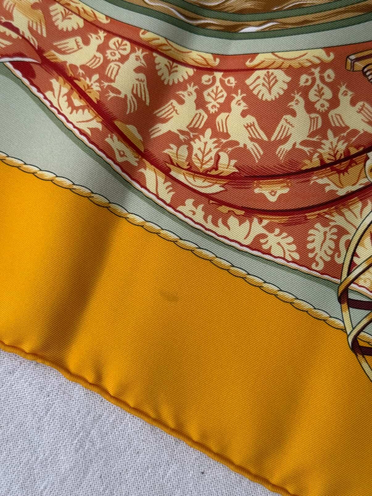 Foulard Hermès – Modèle Au delà des 5 mers