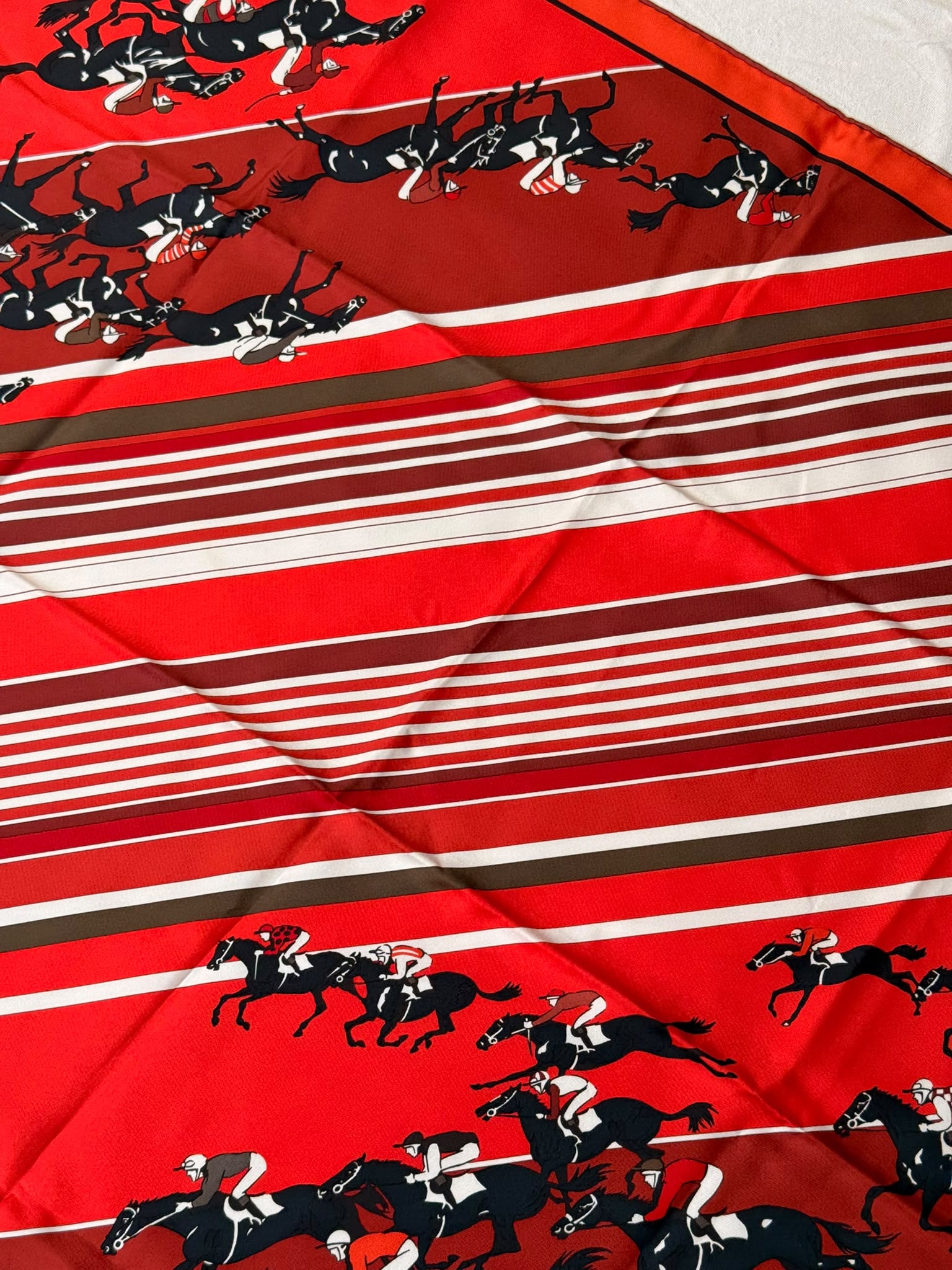 Foulard Hermès – Modèle Les Courses
