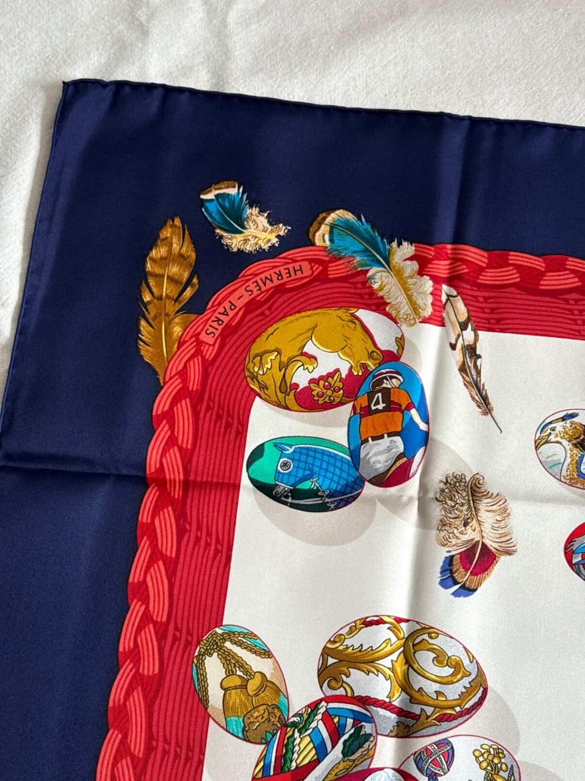Foulard Hermès – Modèle Couvée d'Hermès