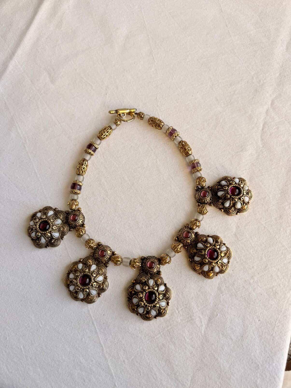 Collier vintage Claire Deve