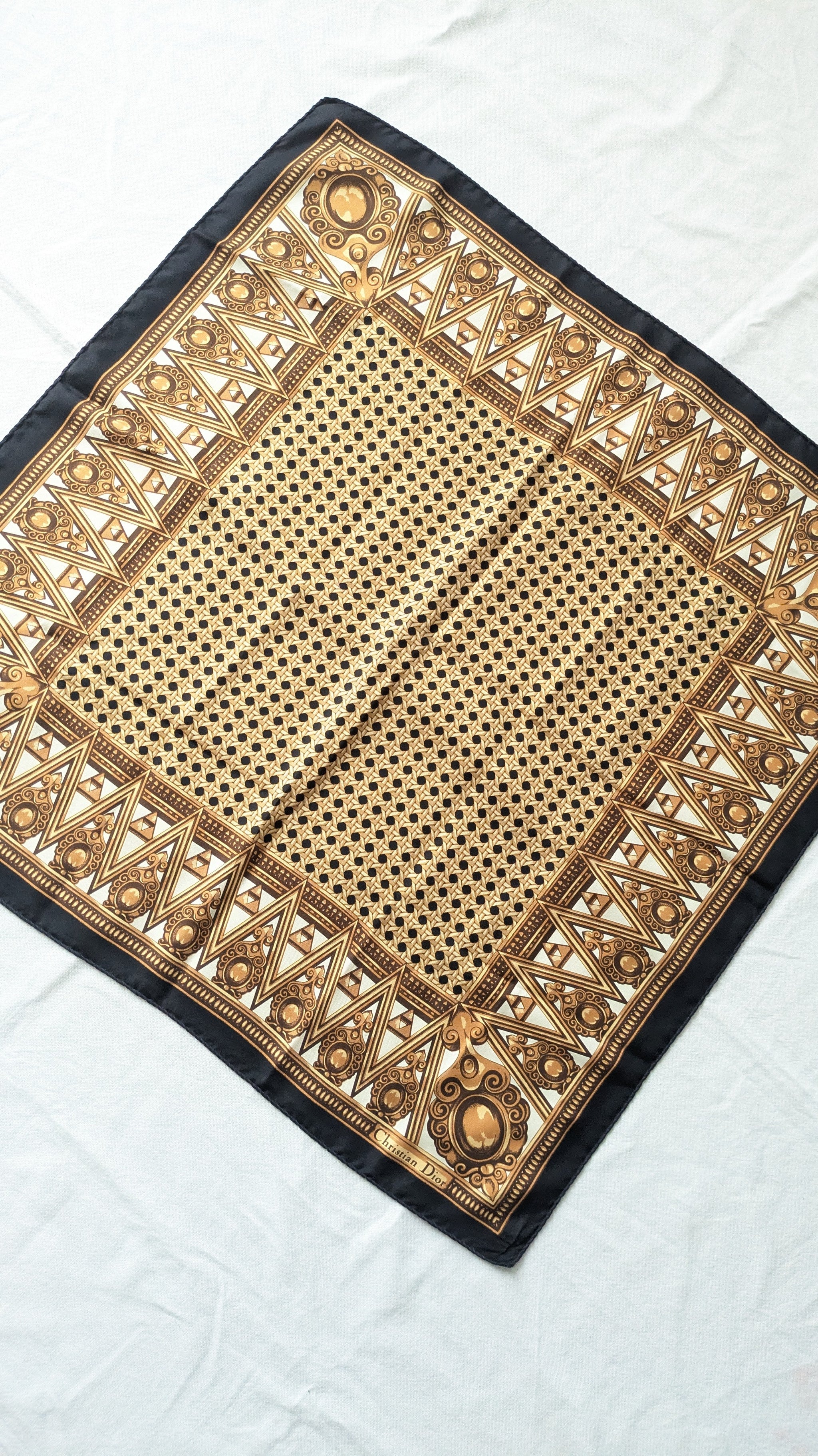 Foulard Christian Dior – Modèle noir doré cannage