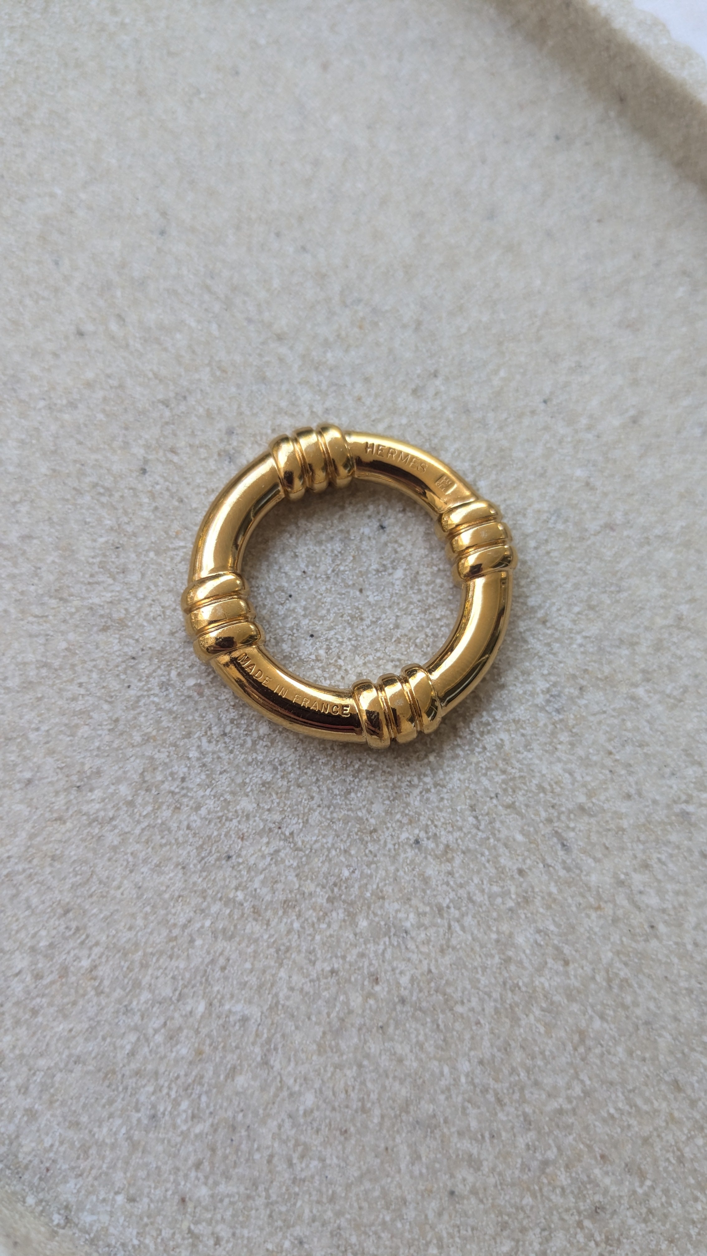 Anneau de foulard Hermès - modèle bouée dorée