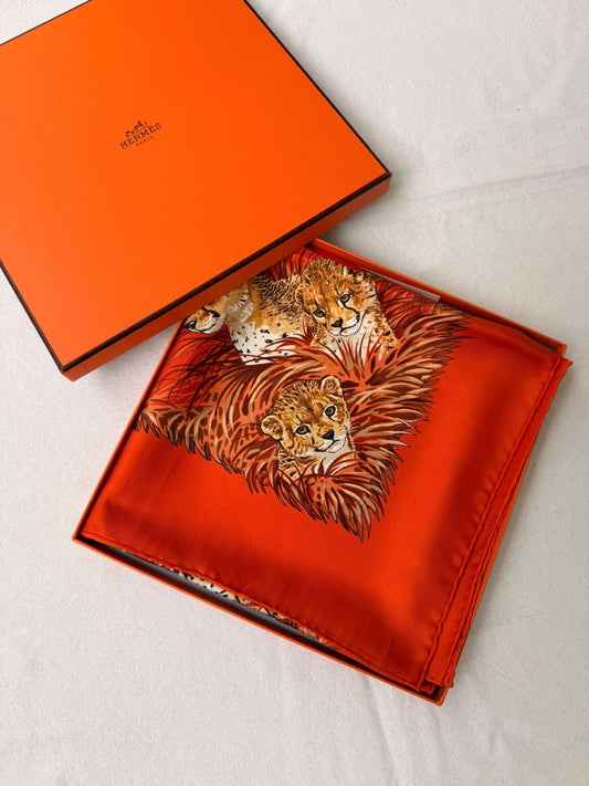 Foulard Hermès – Modèle Les Guépards